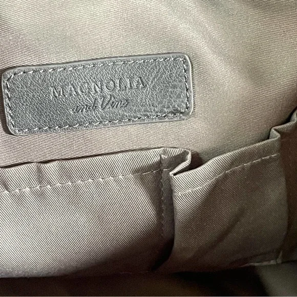 MAGNOLIA & VINE canvas and vegan leather tote - Picture 9 of 13